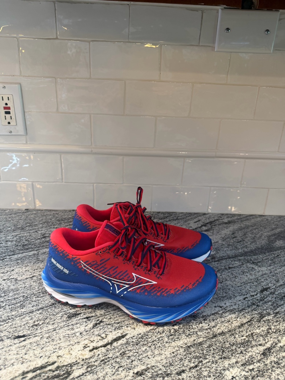 Women’s Mizuno Wave Rider USA Size 8